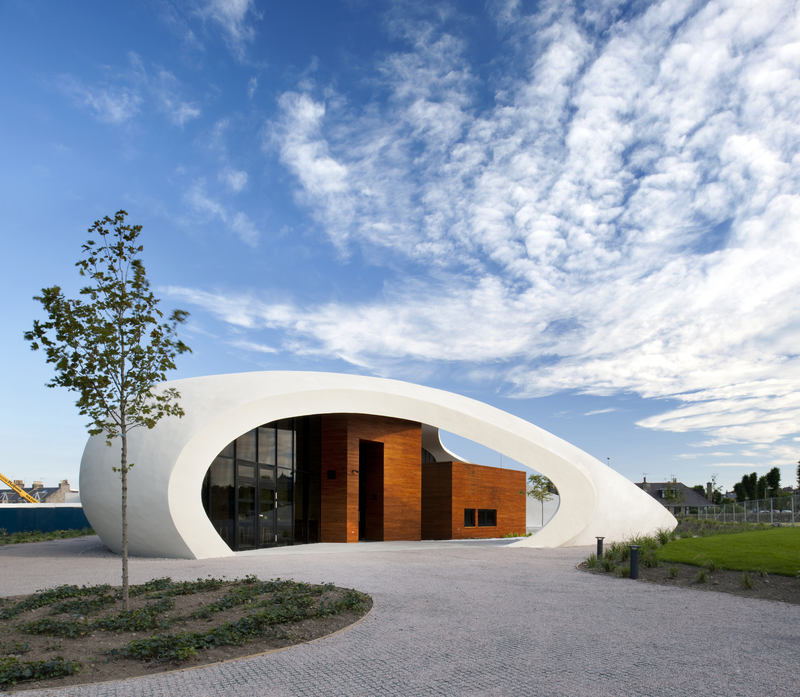 Illustration for article titled 5 Buildings Designed To Make Cancer Treatment a Little More Bearable